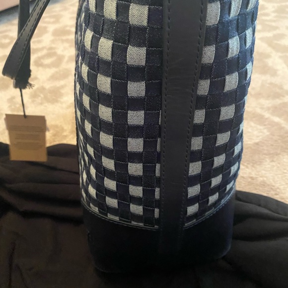 Frye large denim / leather tote NAVY new without tags - Picture 9 of 16